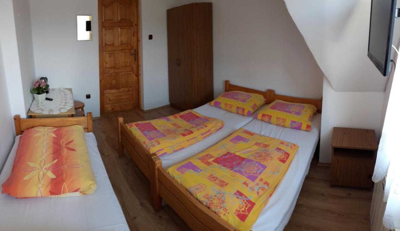 Pod Tatarska Gora Apartment เบียวีดูนาเยซ ภายนอก รูปภาพ