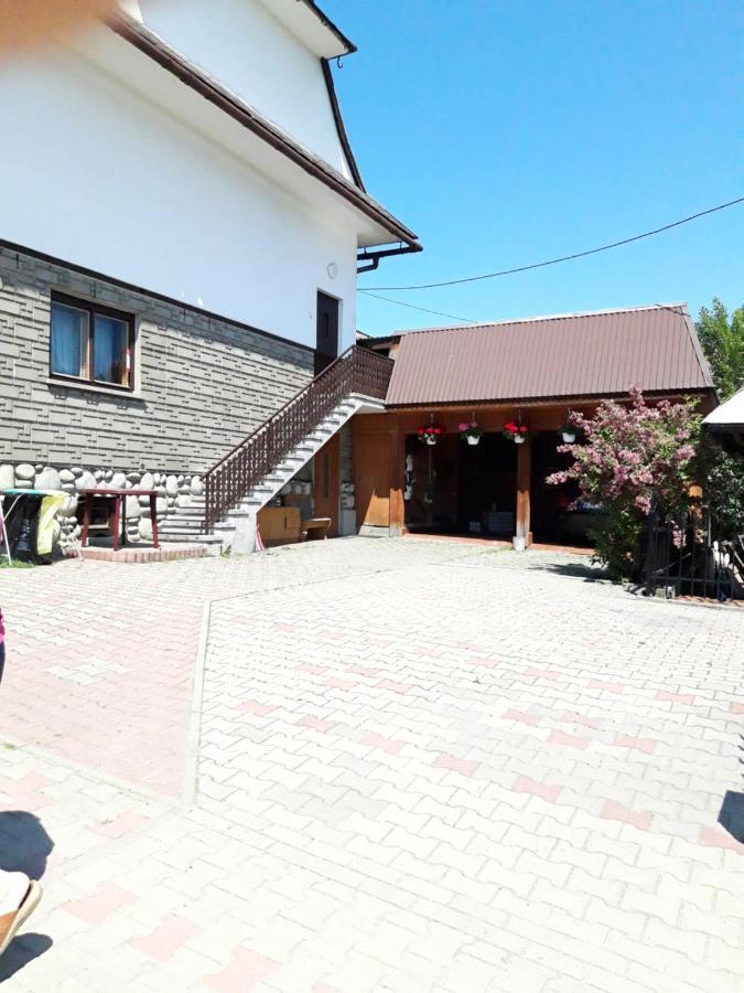 Pod Tatarska Gora Apartment เบียวีดูนาเยซ ภายนอก รูปภาพ