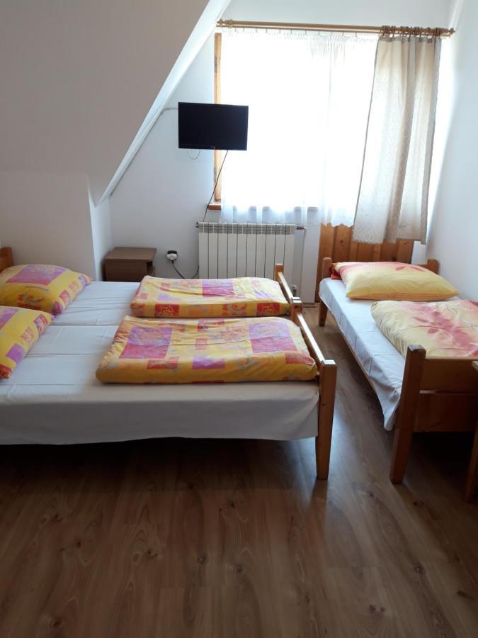 Pod Tatarska Gora Apartment เบียวีดูนาเยซ ภายนอก รูปภาพ