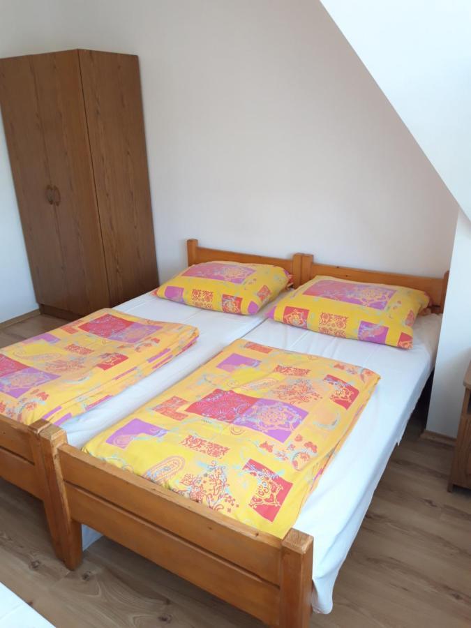 Pod Tatarska Gora Apartment เบียวีดูนาเยซ ภายนอก รูปภาพ